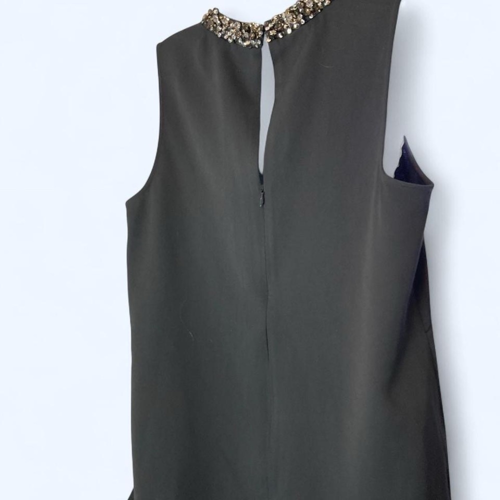 Ann Taylor grey  sleeveless blouse with beaded neckline Size M - Picture 3 of 5